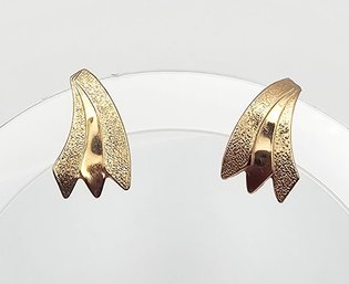 'S' 14K Gold Earrings 0.5 G