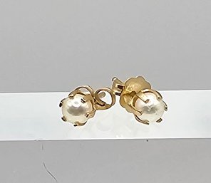 Pearl 14K Gold Earrings 0.6 G
