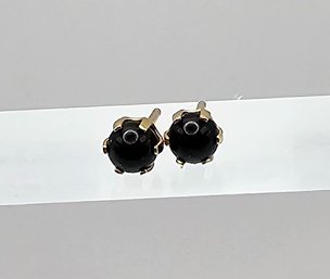 Onyx 14K Gold  Earrings 0.9 G