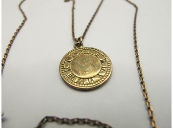 Gold Colored Sterling Necklace With Round Pendant 4.40g