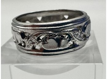 Sterling Silver Ring With Swirling Vines And Heart Design Size 8.5. 3.99 G.