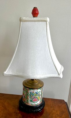 Petite Chinese Rose Medallion Porcelain Lamp 18' Tall