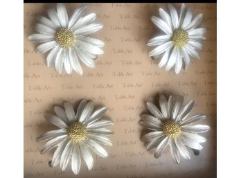 Set Of Twelve Matching Daisy Napkin Rings Holders