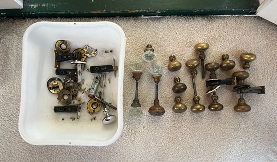 Miscellaneous Lot Of Brass Door Knobs