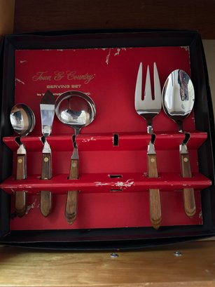 Town And Country Serving Set