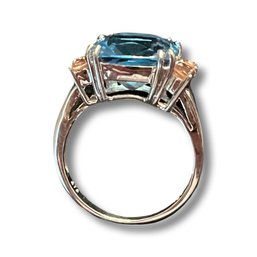 14k White Gold Topaz Ring