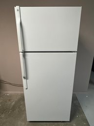 GE 18.2 Cubic Foot Refrigerator