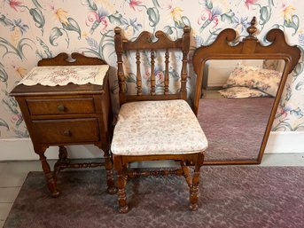 Lot Of Vintage Bedroom Furniture