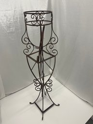 Metal Plant Stand - 2 Lots
