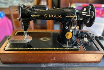 1949 Singer Sewing Machine Vintage