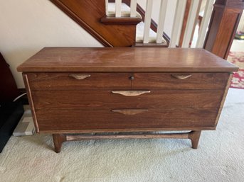 Classic Mid Century Modern Trunk By Lane