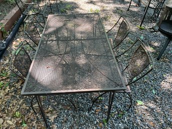 Metal Outdoor Table With 4 Matching Chairs