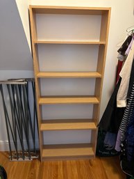 Adjustable Storage Shelf