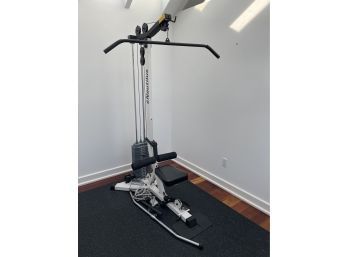 Nautilus 19 Plate Lat Pulldown Machine