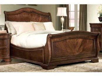 Queen Sleigh Bed (see Interior Pics)