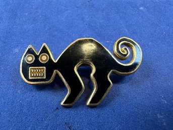 1985 MMA Cat Pin