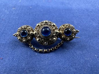 14K Yellow Gold And Sapphire Vintage Pin