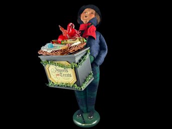 2007 Byers' Choice Ltd  Carolers - Sweets And Treats Man