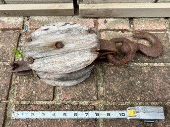 Vintage Wood Block & Tackle Sailing Pulley Primitive Nautical Garden Or Home Decor