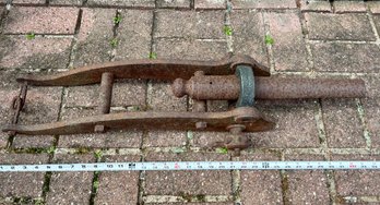 Impressive Antique Cast Iron Cannon Militaria Collectible Or Garden Decor