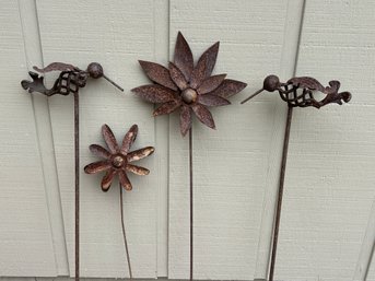 Birds & Flowers Weathered Garden Decor Stakes