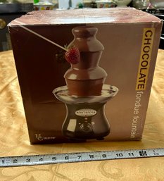 New Elegant Black Chocolate Fondue Fountain