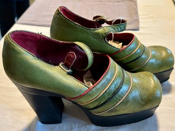 Vintage Italian Green Leather And Wood Platform Heels - Size 6 Women's Shoe