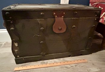 Vintage Green Metal Storage Trunk (Some Damage To Corner)