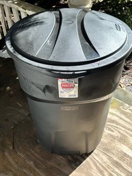 Rubbermaid Roughneck 32 Gallon Trash Can New 2 Of 3