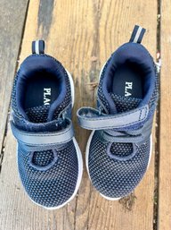 Toddler Boy Size 6 Sneakers - Like New