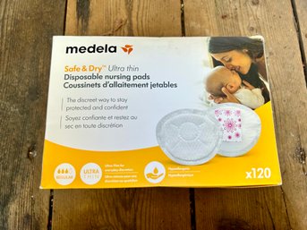 New Box Medela Nursing Pads