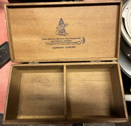 1930s Antique Corona Chicas Cedar Wood Cigar Box