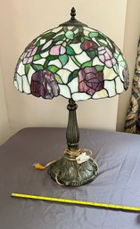 Stunning  Vintage Tiffany-Style Stained Glass Table Lamp