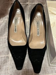 Manolo Blahnik Black Leather Suede Pumps Used Size 5B