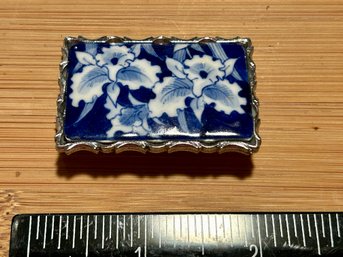 Vintage Chinese Blue & White Porcelain Iris Pin