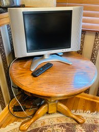 Small Round Oak Pedestal Side Table & Flat Screen TV With Remote Works