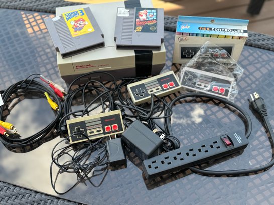 Nintendo Entertainment System 1985 Model # NES-001