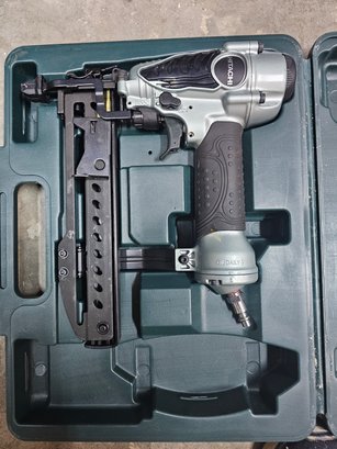 Hitachi Pneumatic Nail Gun