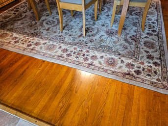 Floral Motif Oriental Carpet