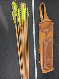 Beat Leather Quiver And 14 Arrows