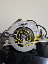 Dewalt DWE575SB 7 1/4 Inch Circular Saw