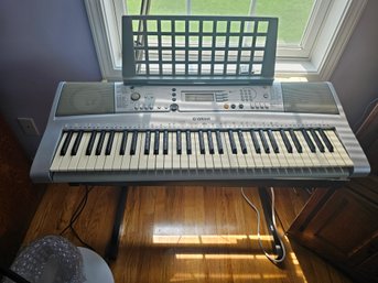 Yamaha YPT 300 Electric Keyboard
