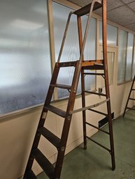 Wooden Industrial Platform Ladder (A)