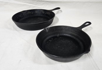Assorted Lodge Cast Iron Skillet Pans Group- ~2 Pieces