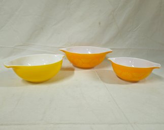 Pyrex Daisy Cinderella Mixing Bowls Group