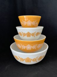 Vintage Pyrex Butterfly Gold 401-404 Round Mixing Bowl Set