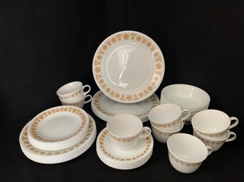 Vintage Corelle By Corning Butterfly Gold Dish Set- ~48 Peces