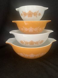 Vintage 4-Piece Nesting Pyrex Butterfly Gold Cinderella Bowl Set