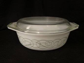 Vintage Pyrex Promotional Reverse Scroll 1 1/2qt. Oval Casserole