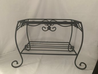 1996 Longaberger Wrought Iron Treasure Basket Stand